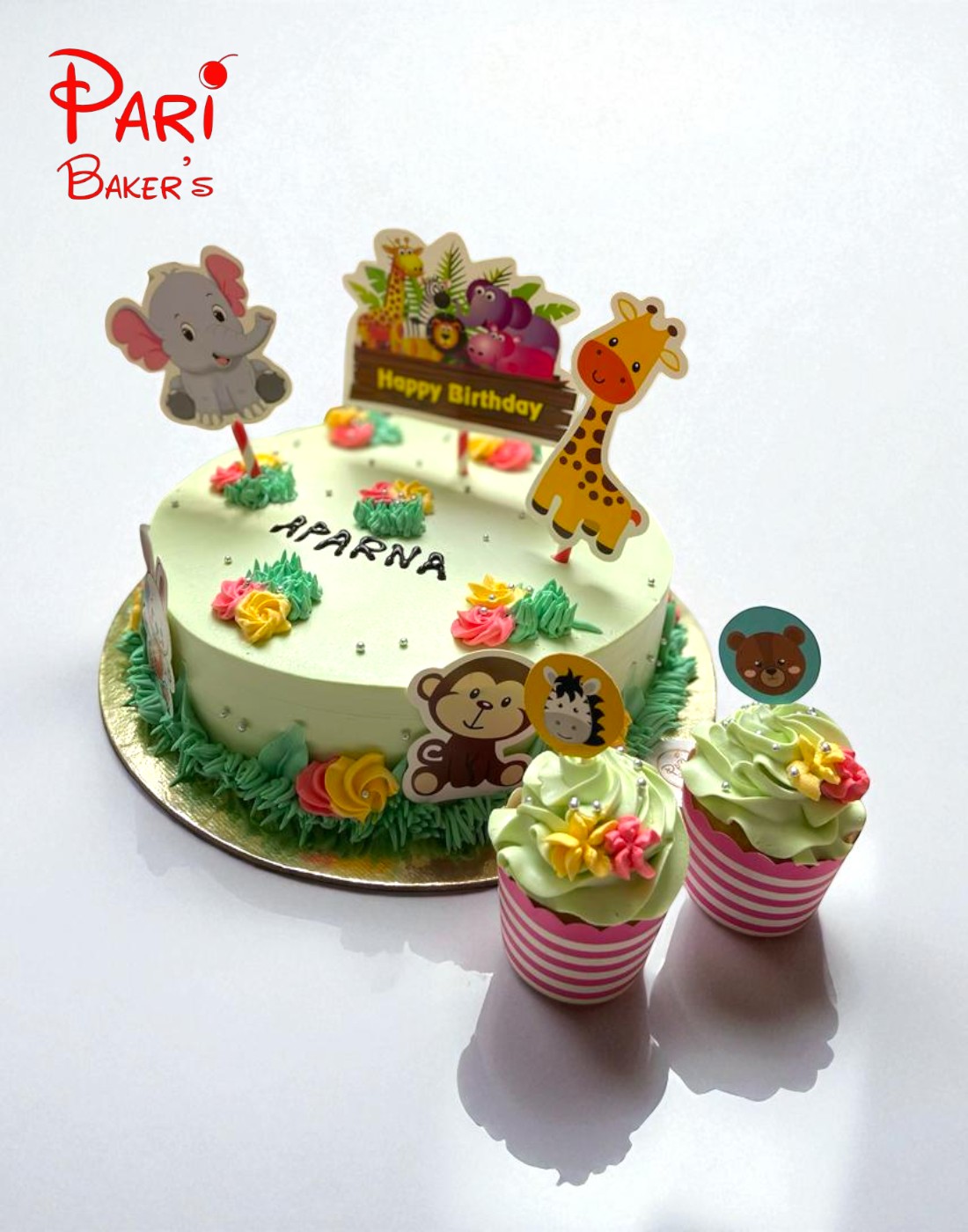 cute animal cake with cupcakes cute animal cake with cupcakes